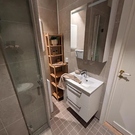 Meget Hjemmekoseligisentraltinyoppusset Apartmán