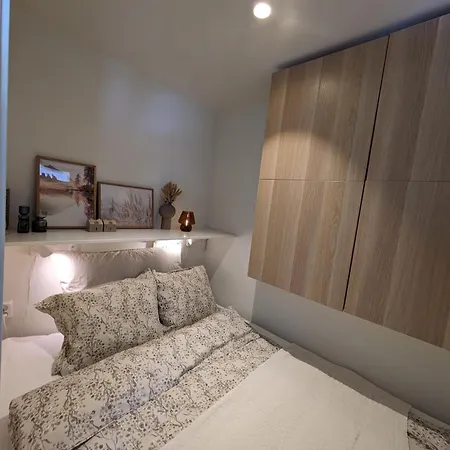 Apartmán Meget Hjemmekoseligisentraltinyoppusset